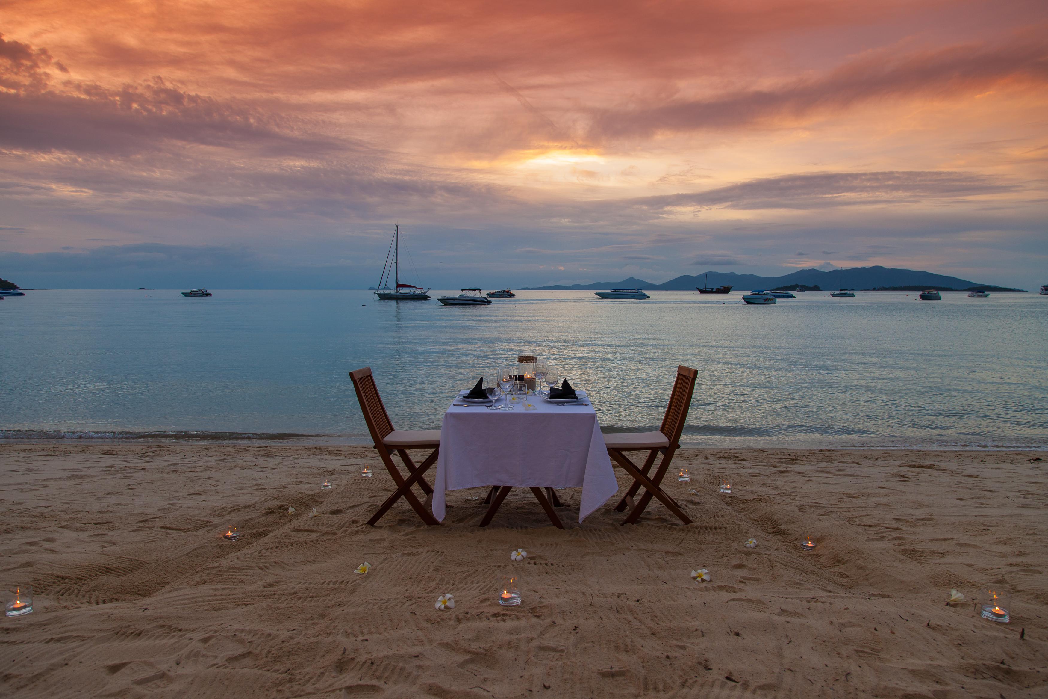 The Privilege Hotel Ezra Beach Club Bangrak pláž Exteriér fotografie