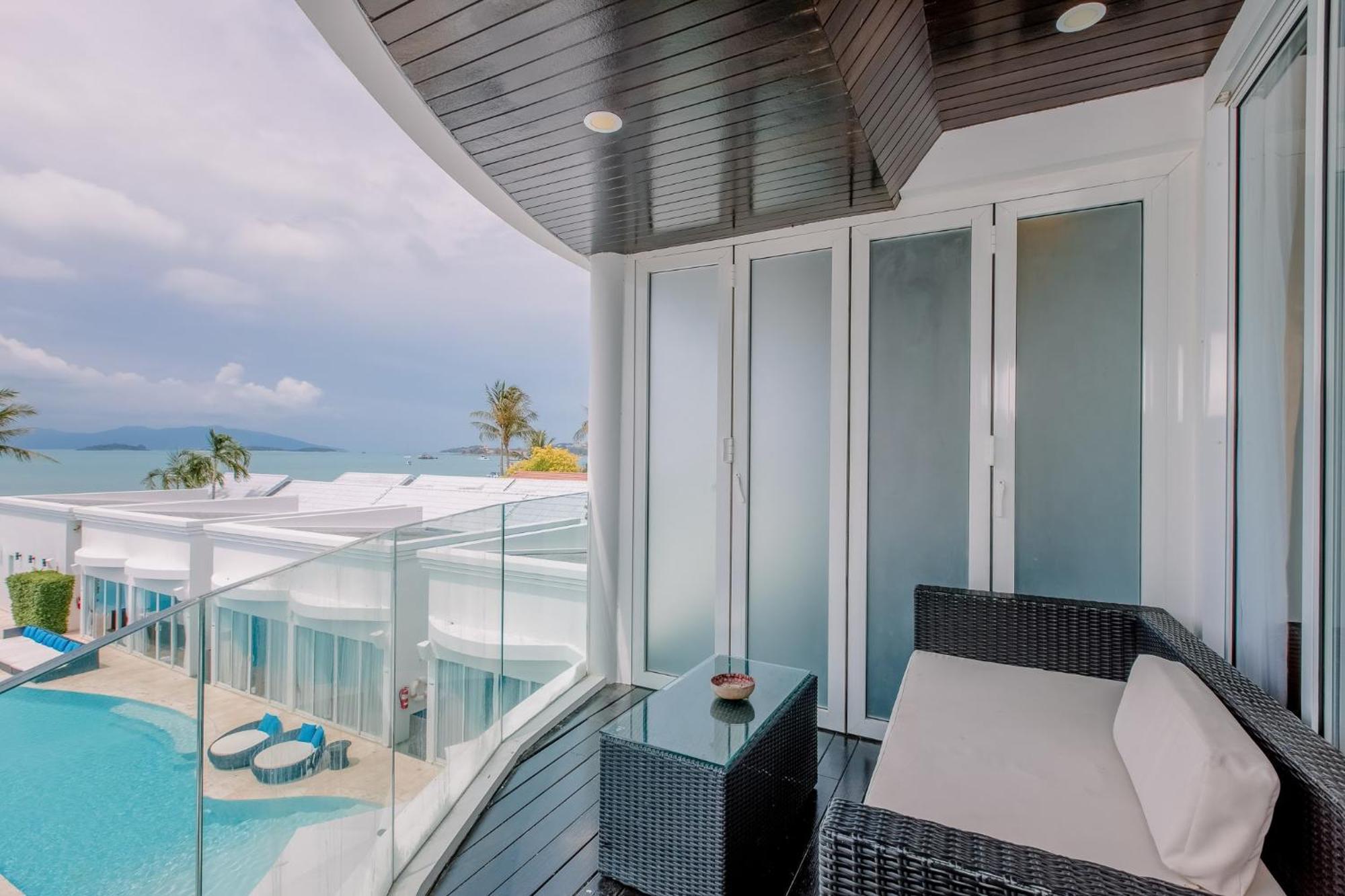 The Privilege Hotel Ezra Beach Club Bangrak pláž Exteriér fotografie